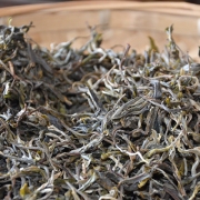 2017年景迈纯料古树散茶200克盒装